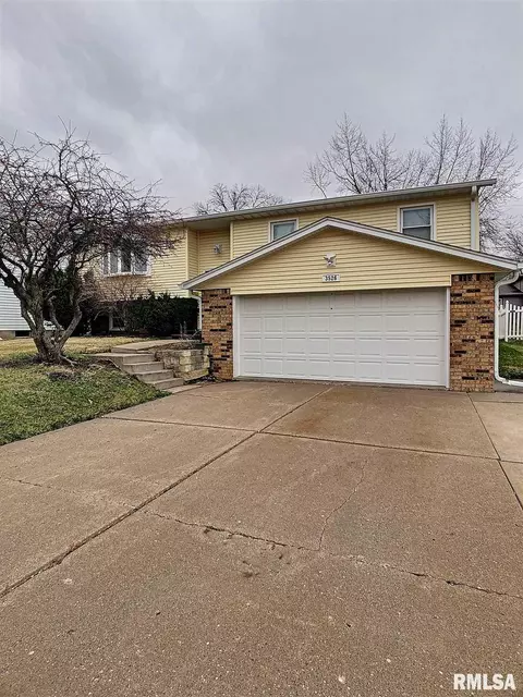 3526 35th St, Moline, IL 61265 photo 2