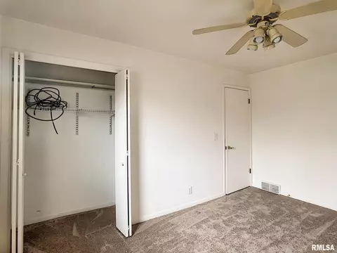 3526 35th St, Moline, IL 61265 photo 9