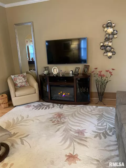 1630 24th St, Moline, IL 61265 photo 5