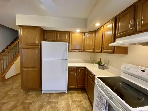 732 E Iowa St, Eldridge, IA 52748 photo 5