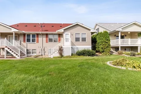 732 E Iowa St, Eldridge, IA 52748 photo 27