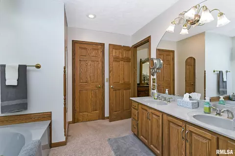 3560 49th St, Moline, IL 61265 photo 31