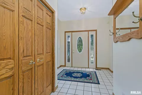 3560 49th St, Moline, IL 61265 photo 5