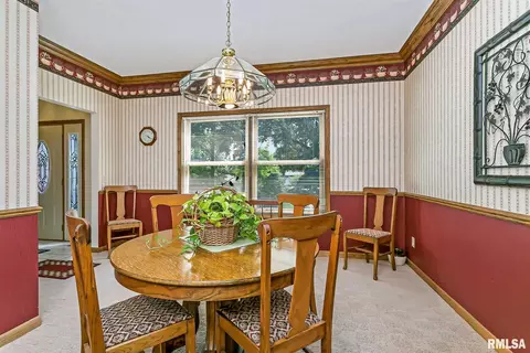 3560 49th St, Moline, IL 61265 photo 9