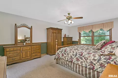 3560 49th St, Moline, IL 61265 photo 28