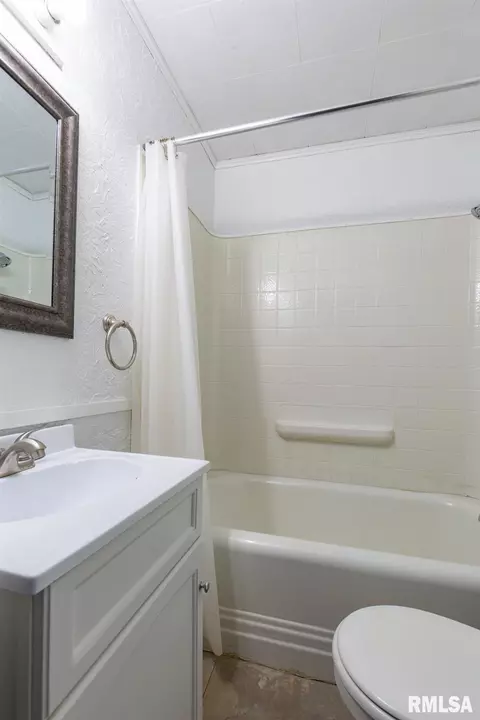 1818 10th St, Moline, IL 61265 photo 21
