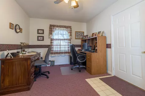 908 E Gregory Ave, Marion, IL 62959 photo 13
