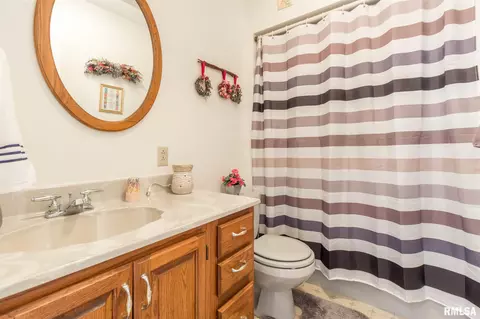 908 E Gregory Ave, Marion, IL 62959 photo 26