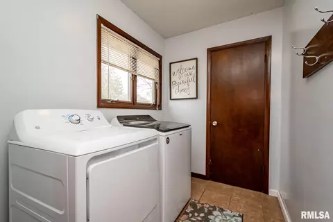 406 Westview Dr, Atkinson, IL 61235 photo 13