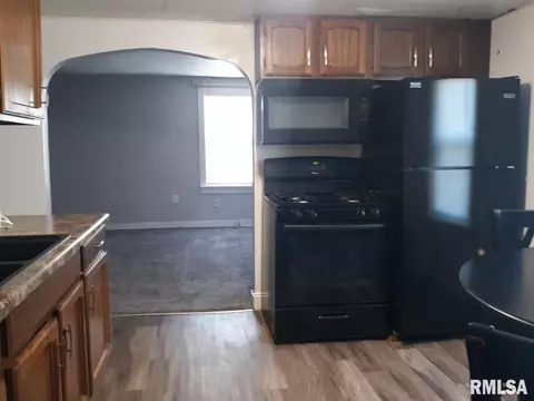 1810 14th St, Silvis, IL 61282 photo 3