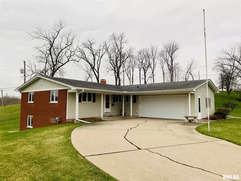 304 Oakview Ter, Aledo, IL 61231 photo 2