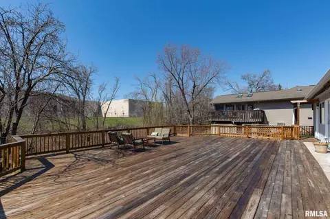 3219 9th St, Moline, IL 61265 photo 4