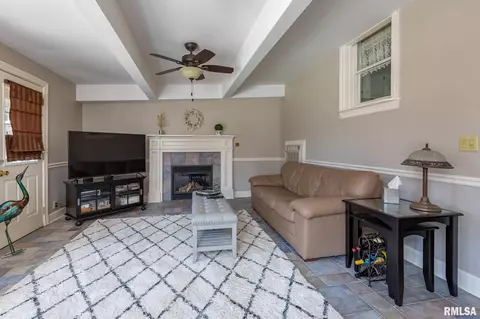 3219 9th St, Moline, IL 61265 photo 22