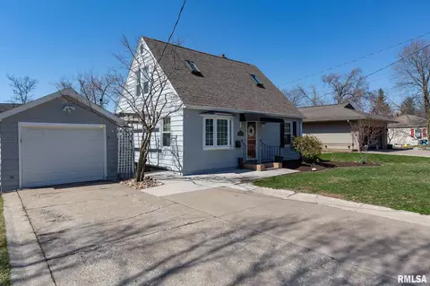 3219 9th St, Moline, IL 61265 photo 2