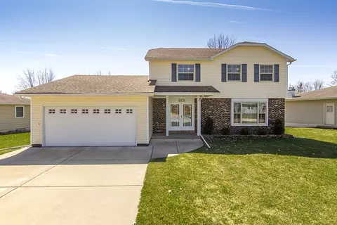 313 Cherokee Dr, Park View, IA 52748 photo 1