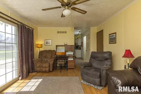313 Cherokee Dr, Park View, IA 52748 photo 13