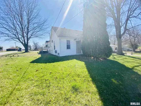 1016 E Main St, Aledo, IL 61231 photo 11