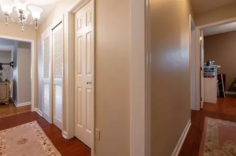 1502 W Malden St, Marion, IL 62959 photo 8