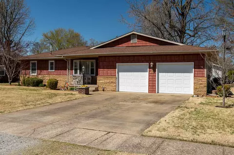 1502 W Malden St, Marion, IL 62959 photo 1