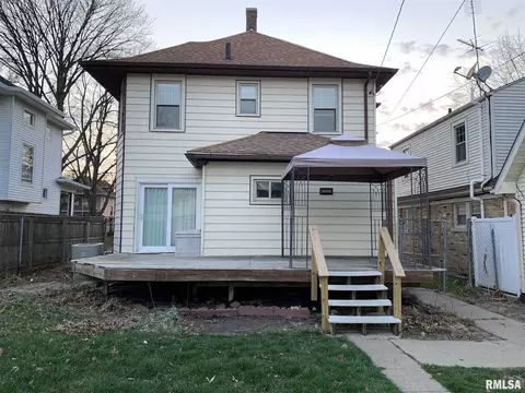 2006 13th St, Moline, IL 61265 photo 3