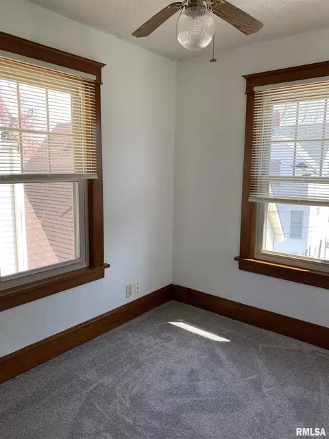 2006 13th St, Moline, IL 61265 photo 18