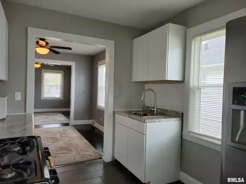 1923 24th St, Moline, IL 61265 photo 3