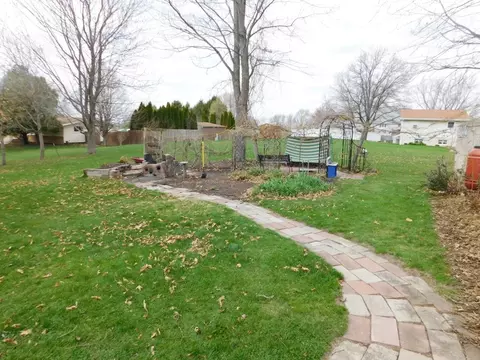 242 Oak St, Andover, IL 61233 photo 6