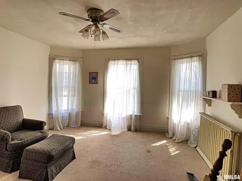 1128 11th St, Moline, IL 61265 photo 8