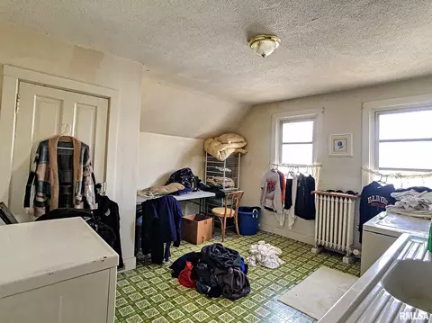 1128 11th St, Moline, IL 61265 photo 10