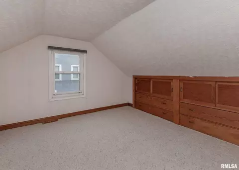 405 45th St, Moline, IL 61265 photo 14