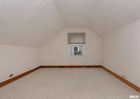 405 45th St, Moline, IL 61265 photo 15