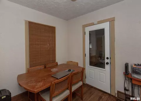 405 45th St, Moline, IL 61265 photo 7