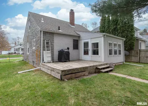 405 45th St, Moline, IL 61265 photo 23