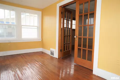 2215 7th St, Moline, IL 61265 photo 12