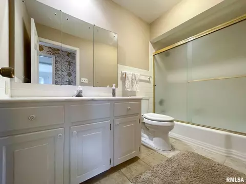3107 27th Ave, Moline, IL 61265 photo 20