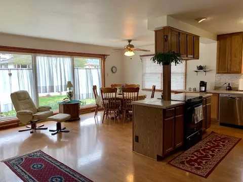 1715 N 4th St, Clinton, IA 52732 photo 3