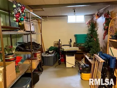 1715 N 4th St, Clinton, IA 52732 photo 30