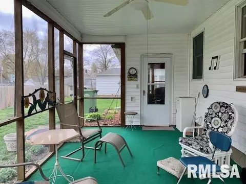 1715 N 4th St, Clinton, IA 52732 photo 22