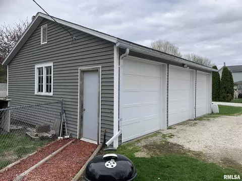 205 N 1st St, Alpha, IL 61413 photo 20