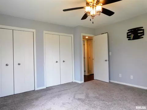 3625 34th St, Moline, IL 61265 photo 14