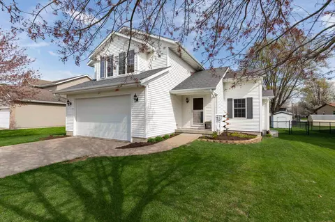128 W Pinehurst St, Eldridge, IA 52748 photo 1