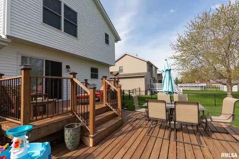 128 W Pinehurst St, Eldridge, IA 52748 photo 27