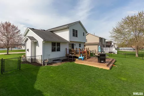 128 W Pinehurst St, Eldridge, IA 52748 photo 29