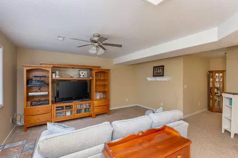 128 W Pinehurst St, Eldridge, IA 52748 photo 25