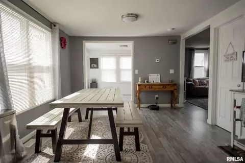 1436 14th St, Moline, IL 61265 photo 5