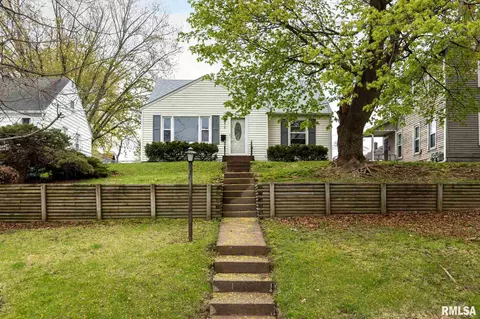 1816 11th Ave, Moline, IL 61265 photo 1