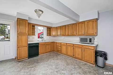 1816 11th Ave, Moline, IL 61265 photo 7