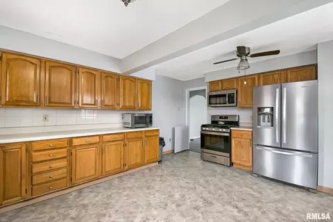 1816 11th Ave, Moline, IL 61265 photo 8