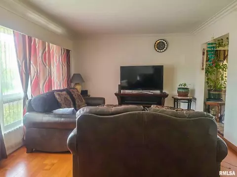 1501 36th Ave, Moline, IL 61265 photo 8