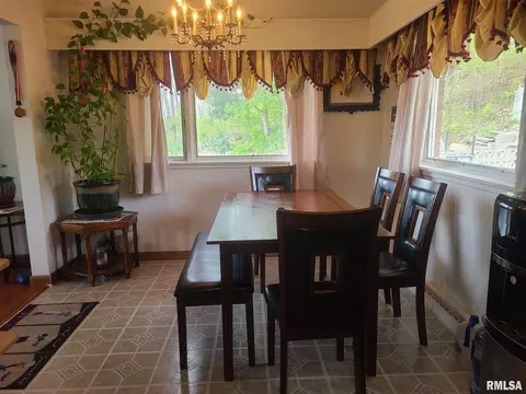 1501 36th Ave, Moline, IL 61265 photo 9